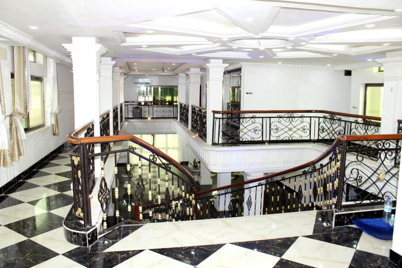 Residence Palais Du Stade Cotonou Bagian luar foto