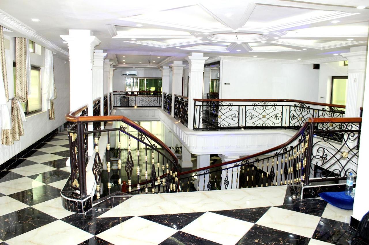 Residence Palais Du Stade Cotonou Bagian luar foto